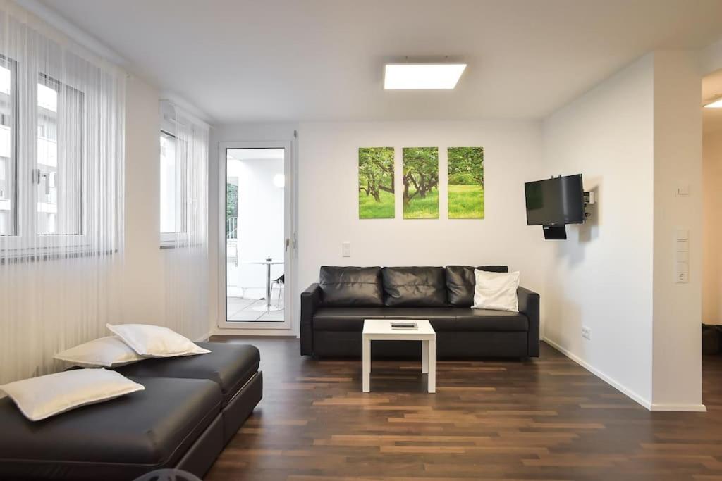 Deluxe Ferienwohnung Apartment Stuttgart Centre/Milaneo Birkenwaldstraße 41, 70191 Stuttgart