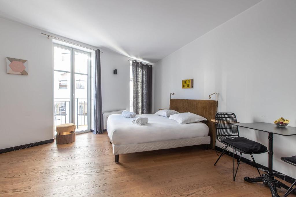 Deluxe Studio with Balcony - Cannes Center - Marche Forville - 5 min Palais, Croisette & Plages Rue Jean Joseph Méro 23, 06400 Cannes