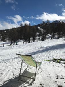 Appartement Demi chalet -Pléiades en duplex skis aux pieds avec clefs à disposition via l'agence Constellimmo Chalet des Pléaides Zone de Pélinche 05600 Risoul Provence-Alpes-Côte d\'Azur