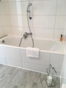 Der graue Salon