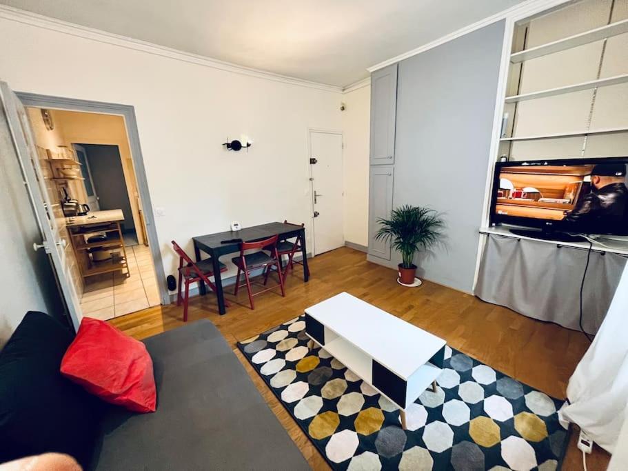 Appartement Descent flat in the center of Fontainebleau 133 Rue Grande 77300 Fontainebleau