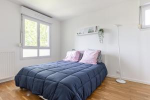 Design 3 bedrooms appartment, near Champs Elysees