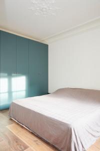 Design apartment in a Hype area near Montmartre