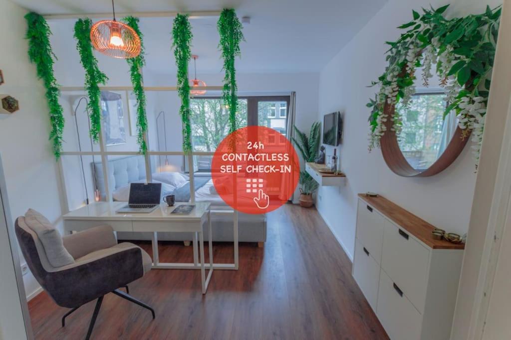 Appartement Design Studio nahe Messe & HBF mit Balkon 25 Collenbachstraße 40476 Düsseldorf