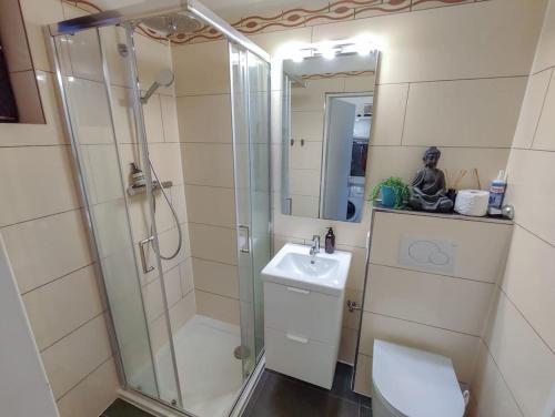 Design Studio nahe Messe & HBF mit Balkon