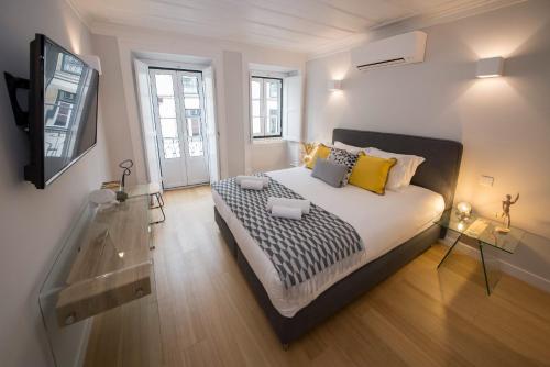 Designer Apartment in one of Lisbon's Trendiest Quarters
