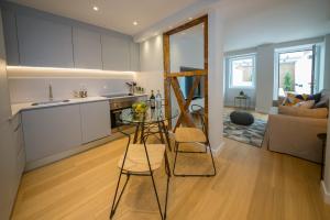 Designer Apartment in one of Lisbon's Trendiest Quarters