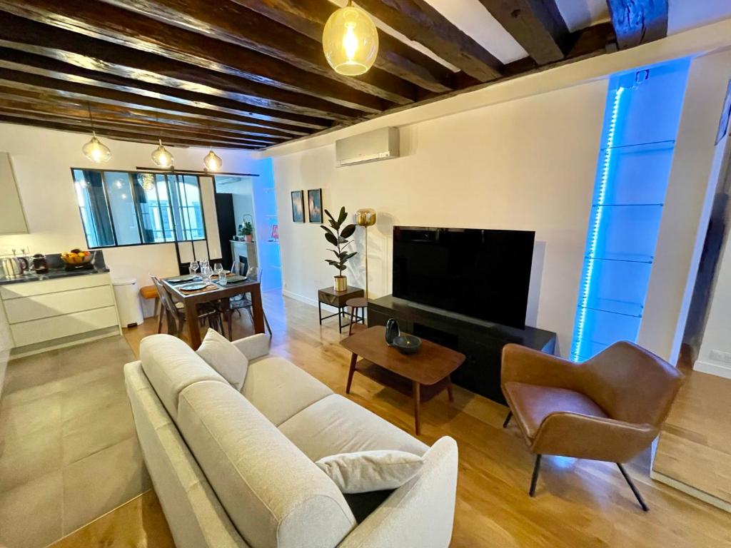Appartement Designer Apartment Tour Saint-Jacques - 1BR 4P 17 Rue des Lombards 75004 Paris