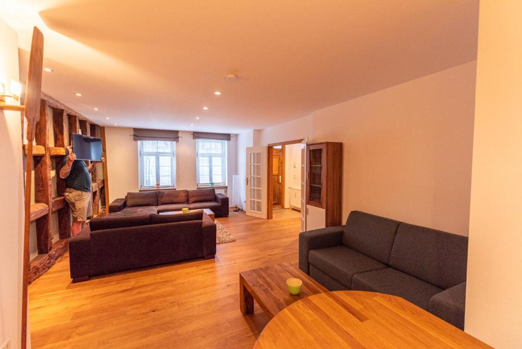 Appartement Designer Unterkunft in 15. Jahrhundert Altbau 75 m² für max. 4 Personen 8 Markt 65346 Eltville