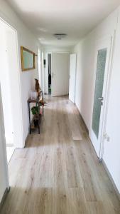 Appartement DG Links -Wunderschöne 40m² große City Wohnung nähe Salzburg 33 Schulstraße 3OG (3 Floor) 83395 Freilassing Bavière