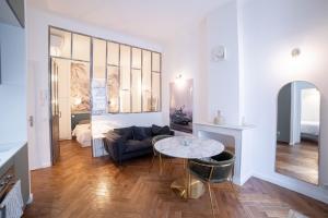 Diamond Apartment