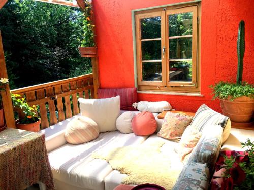 die Bel Etage auf dem Land mit Terasse und Garten