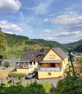 Appartement Die Ferienwohnung Lindenhof 1 Barlstraße 56856 Zell Rhénanie-Palatinat