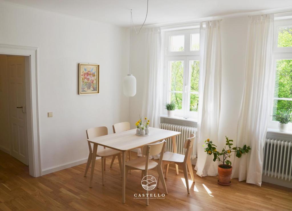 Appartement Die Gründerzeitvilla zwischen Weinstrasse und Pfälzer Wald 49 Kurtalstraße 76887 Bad Bergzabern