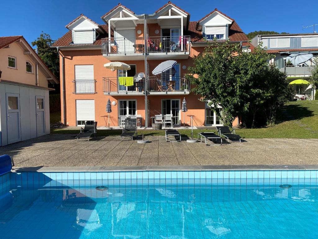 Die Seeblume - Ferienwohnung mit Pool und Seeblick 14 Kornblumenweg, 78351 Bodman-Ludwigshafen