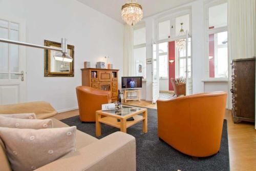 Die Villa, App 1