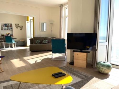 Digue de Wimereux, appartement face mer, balcons, spacieux