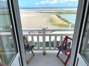 Digue de Wimereux, appartement face mer, balcons, spacieux