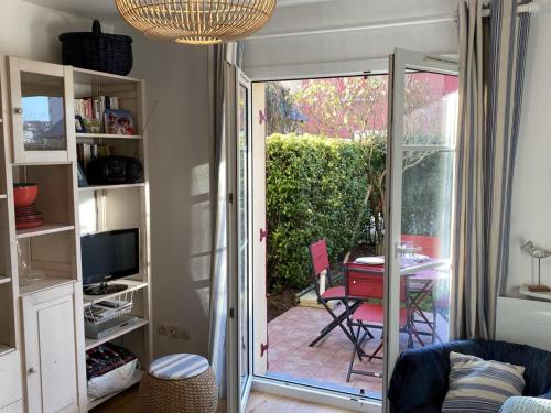 Appartement Dives-sur-Mer, 3 pièces, 4 personnes - FR-1-487-138 Dives-sur-Mer france