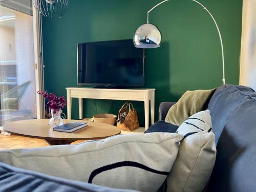 *DLC: Exklusives Clubapartment mit Privatparkplatz