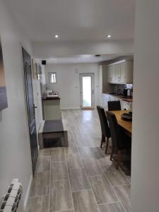 Dobbies Adults Only Boutique Apartment