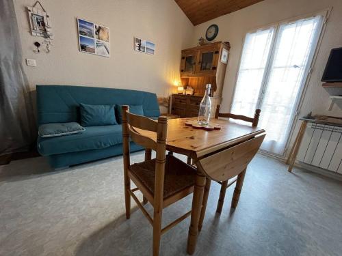 Appartement Appartement Dolus-d'Oléron, 2 pièces, 4 personnes - FR-1-246A-198 APPARTEMENT N°10 - 1er ETAGE 18 ALLEE DES COLVERTS Dolus-d\'Oléron