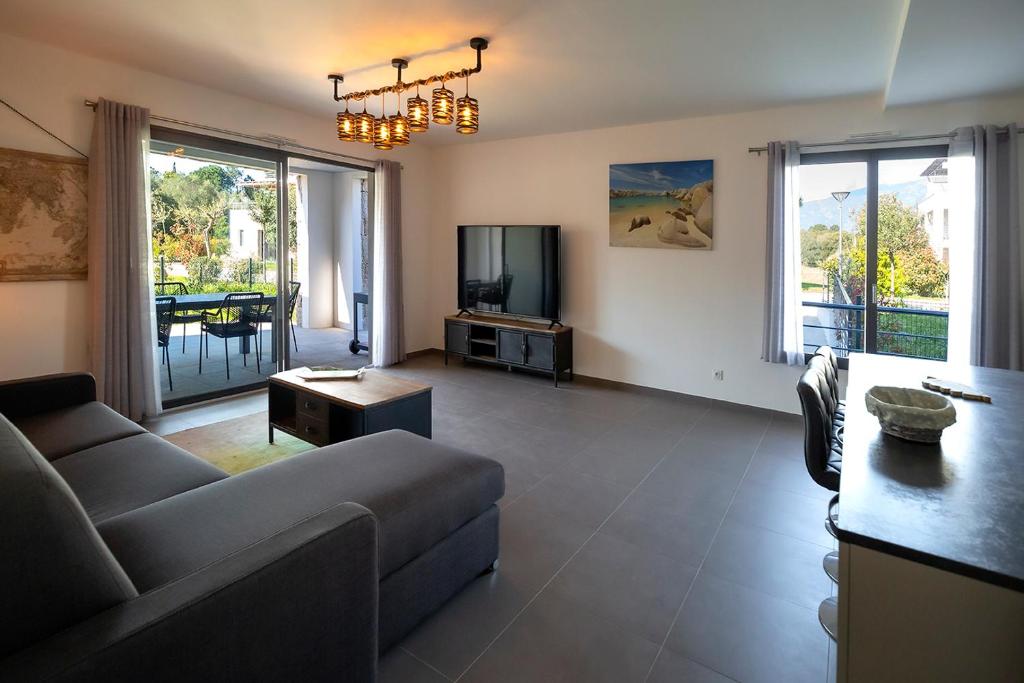 Appartement Domaine d'Arca à Porto Vecchio - T3 - Rez de Jardin - 6 personnes \ Route d'Arca, Bat Gauguin n°1 RDC 20137 Porto-Vecchio