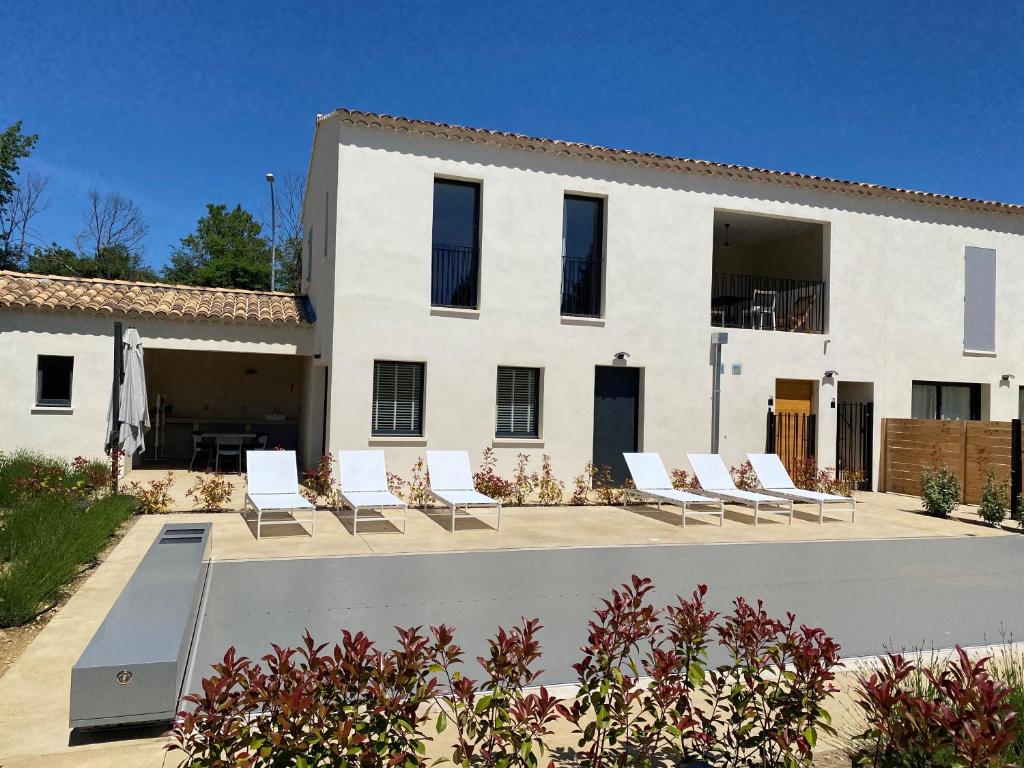 Dominicaine Nord, Studio meublé 45200 Amilly