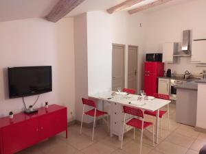 Appartement Domus Arena, parking, wifi, arènes 3ème étage 32 Rue de l'Aspic 30000 Nîmes Languedoc-Roussillon