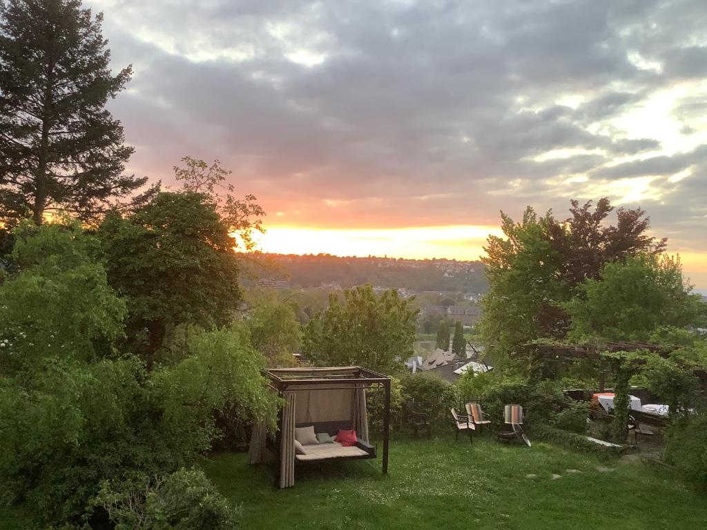 Doppelzimmer mit neuem Bad in der Villa Naturpark Rheinblick Niederfelder Weg 8 A, 56076 Coblence