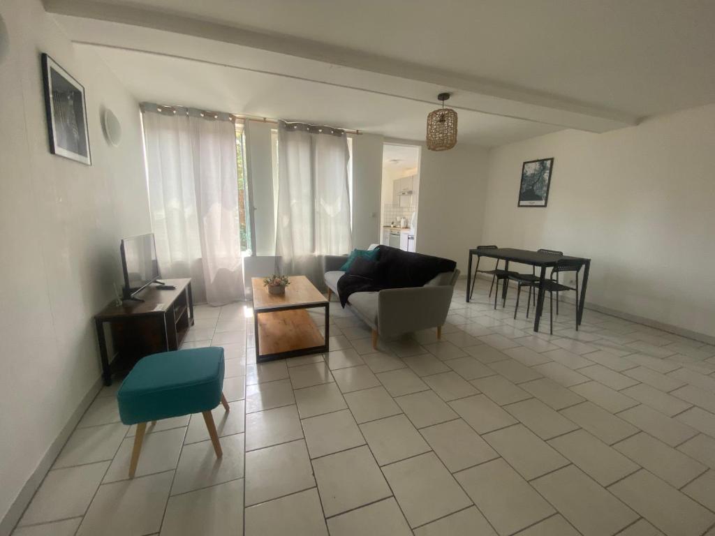 Appartement DOUAI 5 APPART 4 105 Rue du Pont du Rivage 59500 Douai