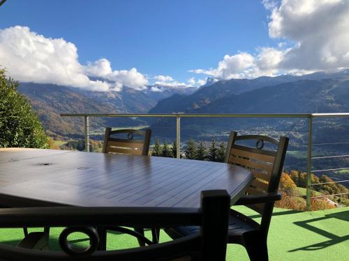 Double Appartement T4 et Studio 118m2 Vue Panoramique sur le Grand Massif et Mt Blanc, plein sud