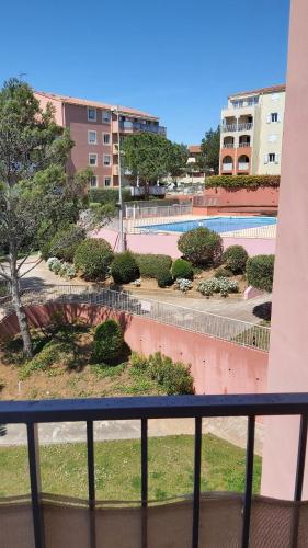 Appartement double terrasse et piscine Fréjus france