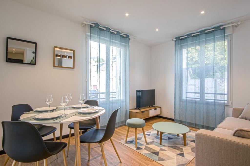 Appartement DOUCES NUITS CAENNAISES - Parking Privé inclus, centre ville 86 bis Rue Basse 14000 Caen