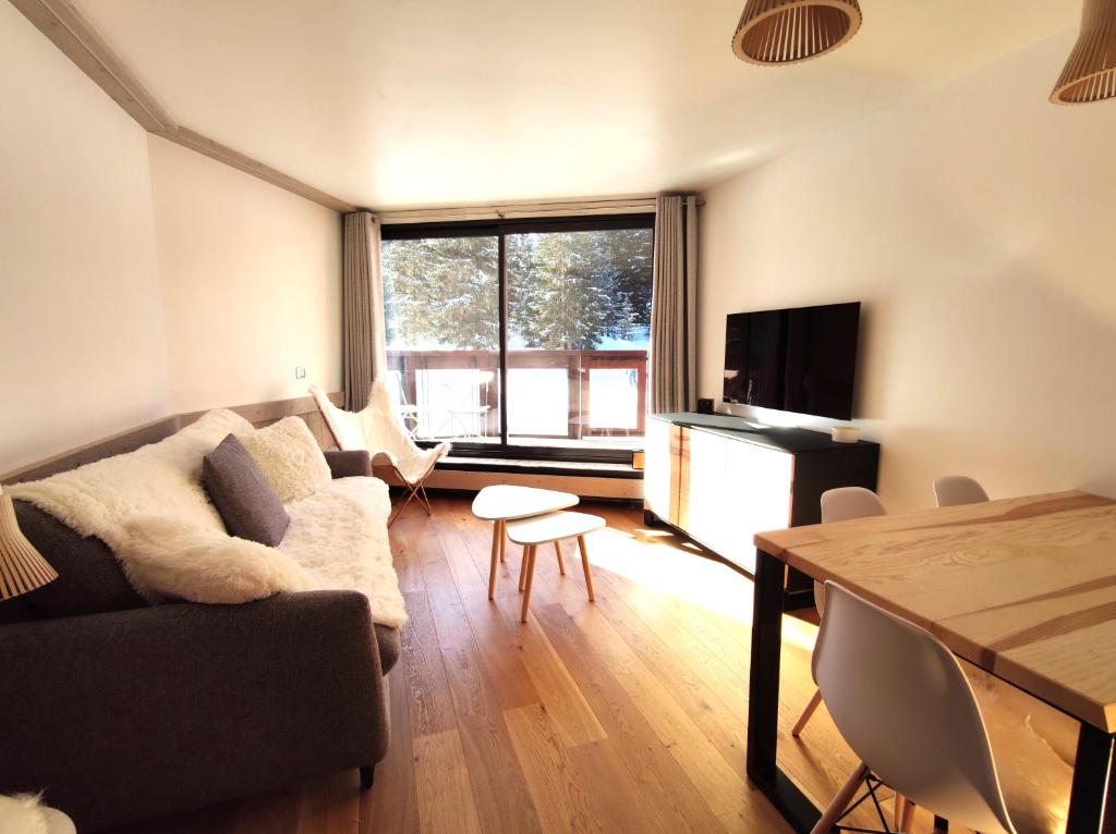 Appartement Douglas - Appartement au cœur du Jardin Alpin Rue Emile Allais 73120 Courchevel