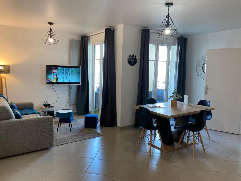 Appartement Douillet BY DREAM APARTMENTS C21, 2éme étage 21 Rue des Scandinaves 77700 Serris