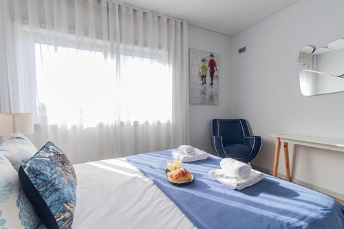 Downtown 1BR Apartment W/ Balcony by LovelyStay