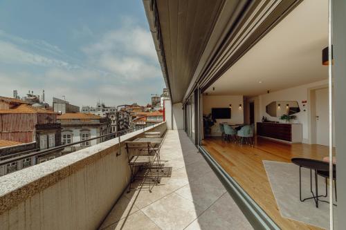 Downtown Penthouse With River View