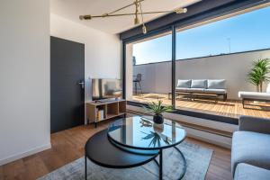 DOWNTOWN ROOFTOP - CENTRE VILLE - WiFi - TERRASSE - NETFLIX