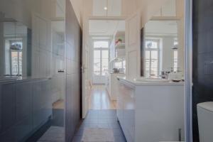 Downtown Spacious Studio