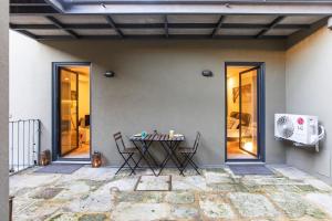 Downtown Studio w/ AC & Patio by LovelyStay