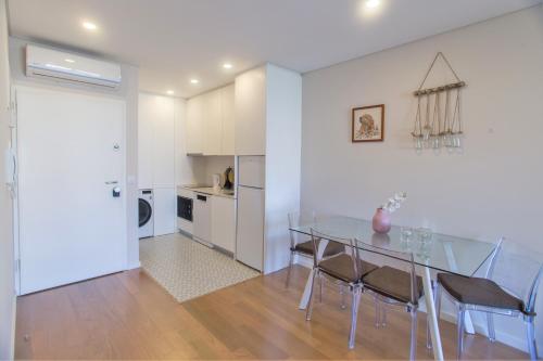 Downtown swimming pool apt by Porto City Hosts