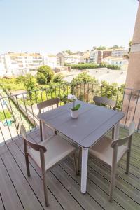 Downtown swimming pool apt by Porto City Hosts