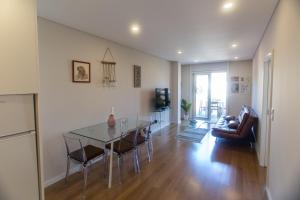 Downtown swimming pool apt by Porto City Hosts