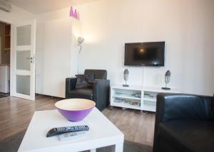 Dr Suren Strasse 13-4
