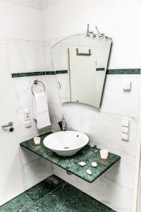 Dreamapartment La Vigna Suite mit eigenem Indoorpool & Sauna - Weil am Rhein