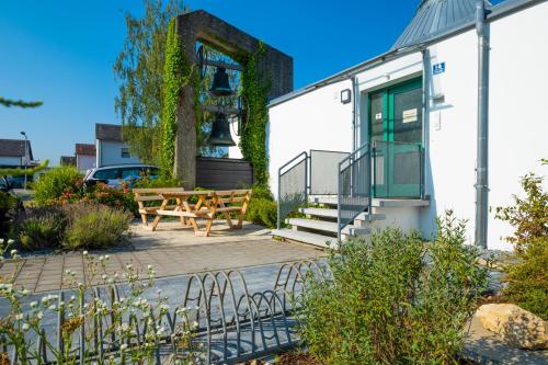 dreamcation - Ehemalige Pfarrer- & Souterrain Wohnung, 3D-Tour, Terrasse, Garten, BBQ