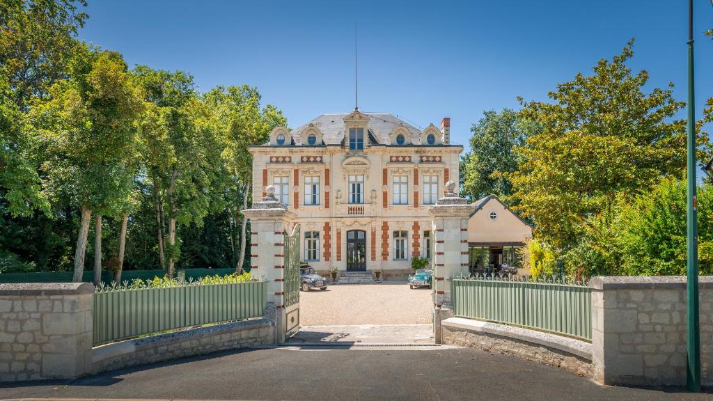 Séjour chez l'habitant Appartement du Château de la Caillerie 6 Rue de la Caillerie, 37420 Avoine