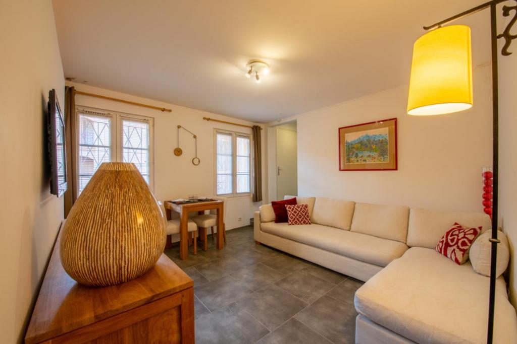 Duenenschloss-Haus-1-Wohnung-14-230
