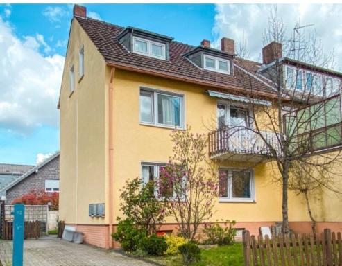 Duisburg south Apartment, easy to Duesseldorf Messe and City center